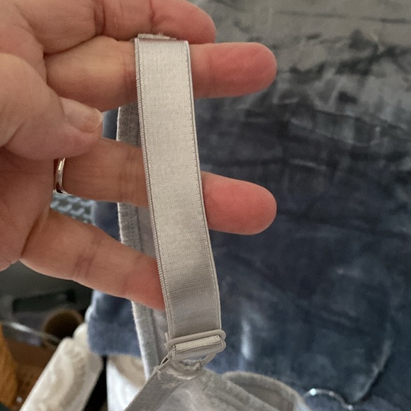 Playtex stretch cotton bra, worn once and washed.size 42B . Soft and com… - Picture 7 of 8